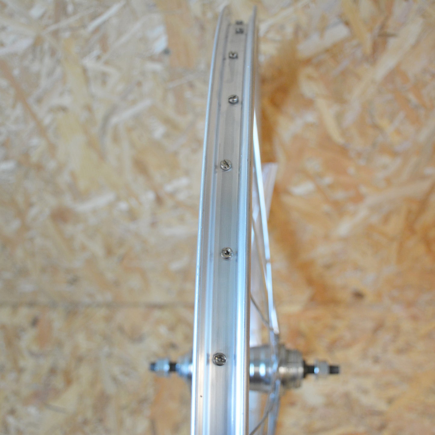 ROUE 27,5P ARRIERE SP AXE PLEIN VELOSTEEL