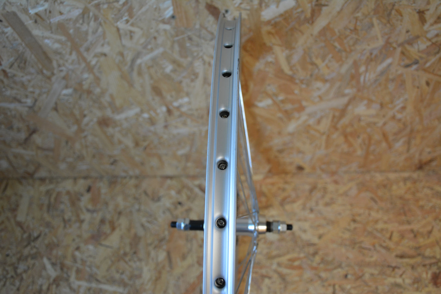 ROUE 26 POUCES RL ARRIERE DP AXE PLEIN
