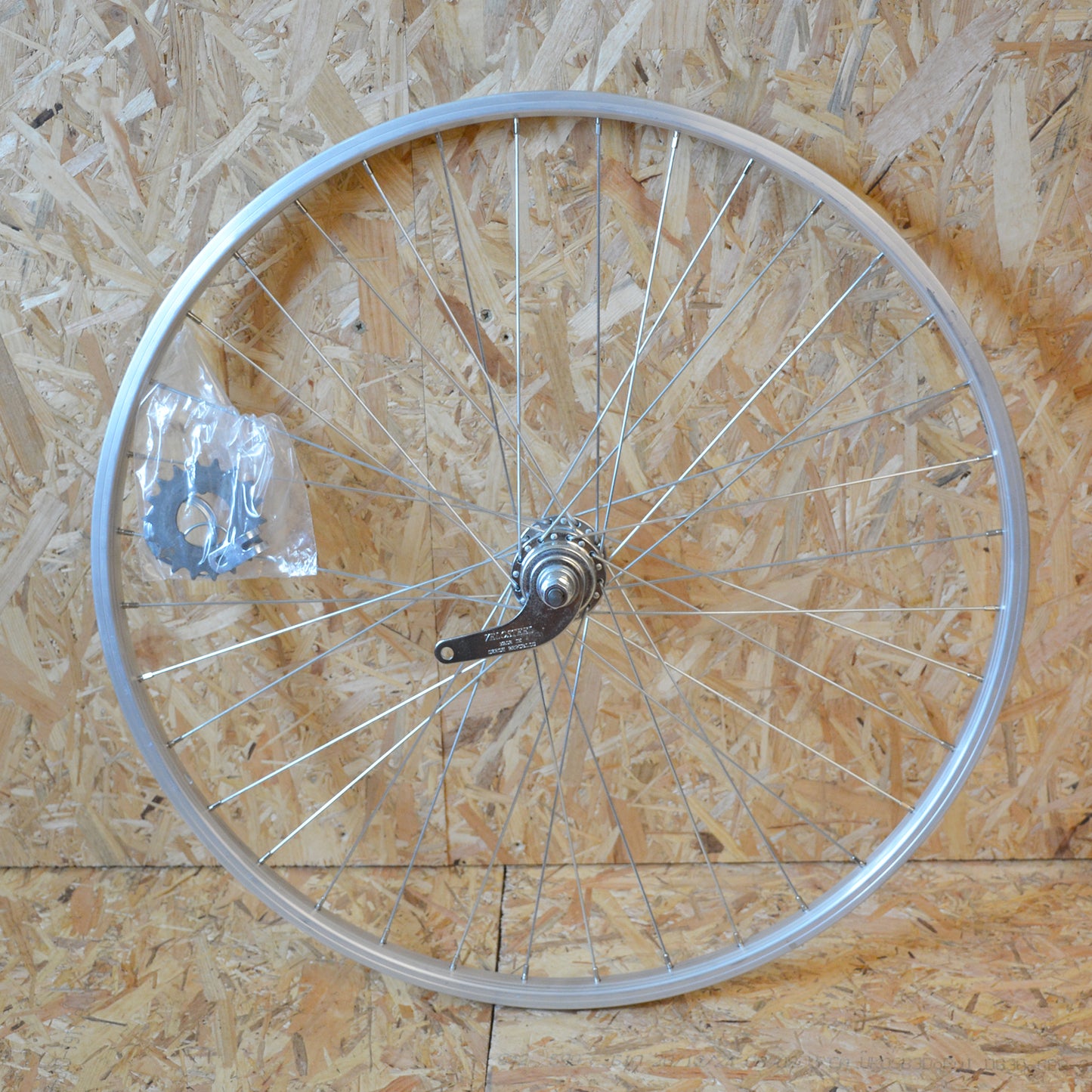 ROUE 27,5P ARRIERE SP AXE PLEIN VELOSTEEL