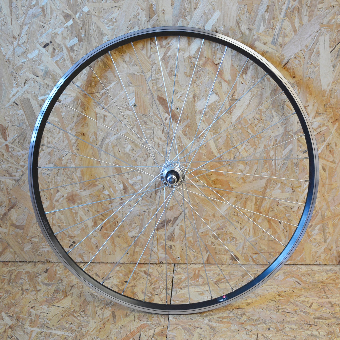 ROUE 700 ARRIERE ROUE LIBRE CFX DP AXE CREUX NOIR