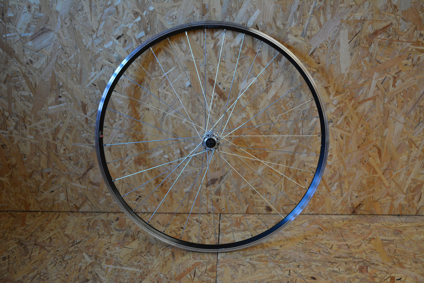 ROUE 700 AVANT NOIRE CFX DOUBLE PAROI BLOCAGE